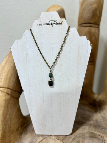 Short Green Stone Necklace